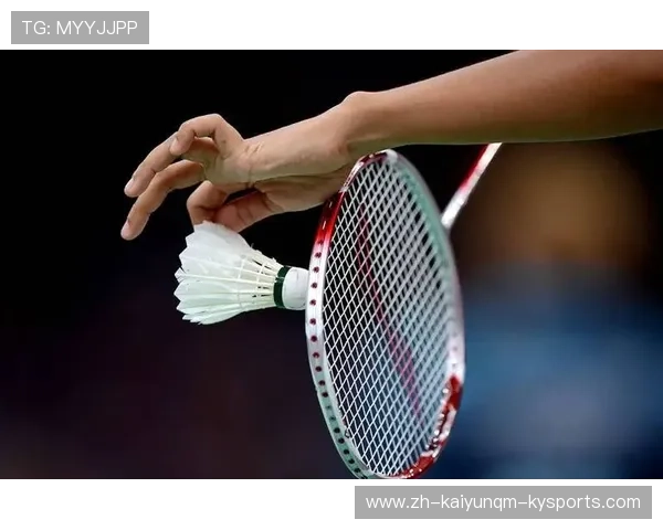 通过打羽毛球释放压力提升身体素质享受运动带来的快乐与健康